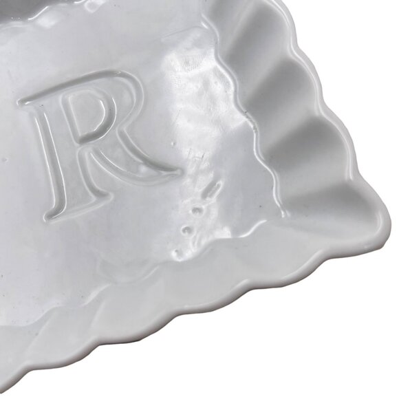 Rosanna Trinket Tray Dish Set of 2 White Monogrammed Letter "R" Scalloped Edge - Picture 6 of 8